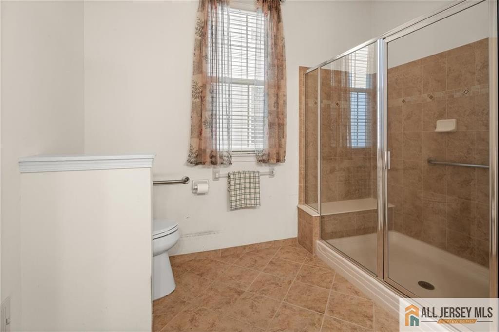 14 Hardwick Drive Kendall Park, NJ 08824 - Photo 23 of 52