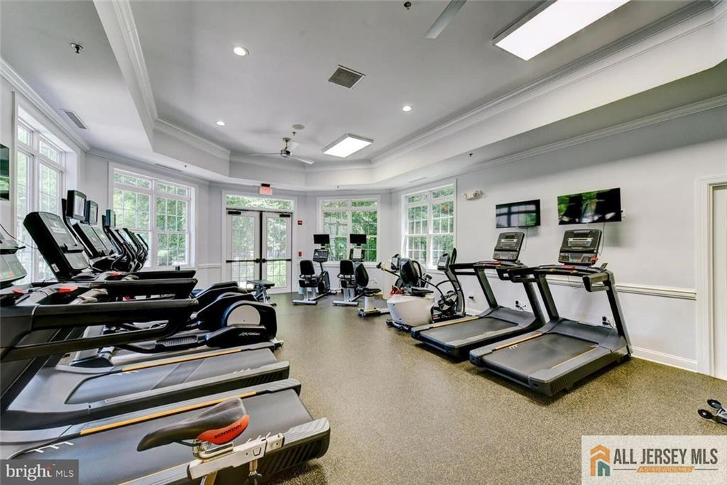 14 Hardwick Drive Kendall Park, NJ 08824 - Photo 47 of 52