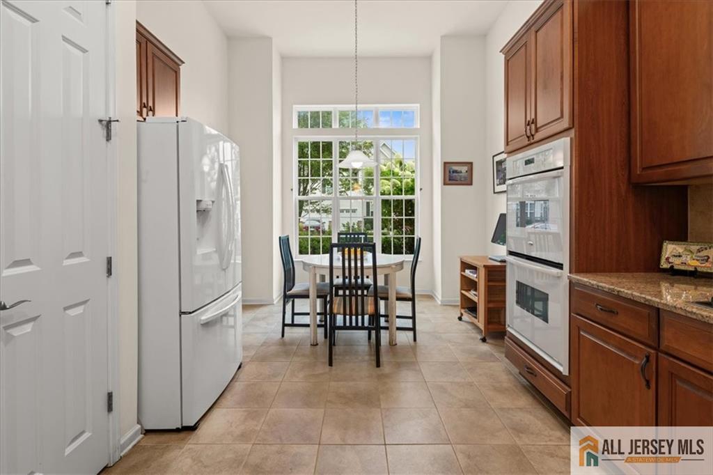 14 Hardwick Drive Kendall Park, NJ 08824 - Photo 5 of 52