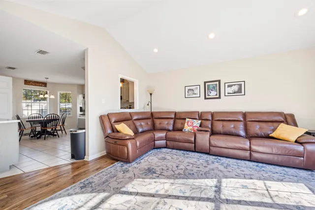 $232,000 | 285 Northeast Green Tree Terrace, Lee, FL 32059