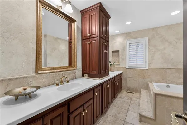 $999,800 | 12601 Pawnee Lane, Leawood, KS 66209