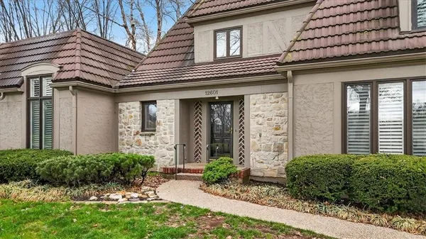 $999,800 | 12601 Pawnee Lane, Leawood, KS 66209