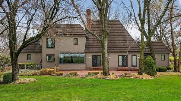 $999,800 | 12601 Pawnee Lane, Leawood, KS 66209