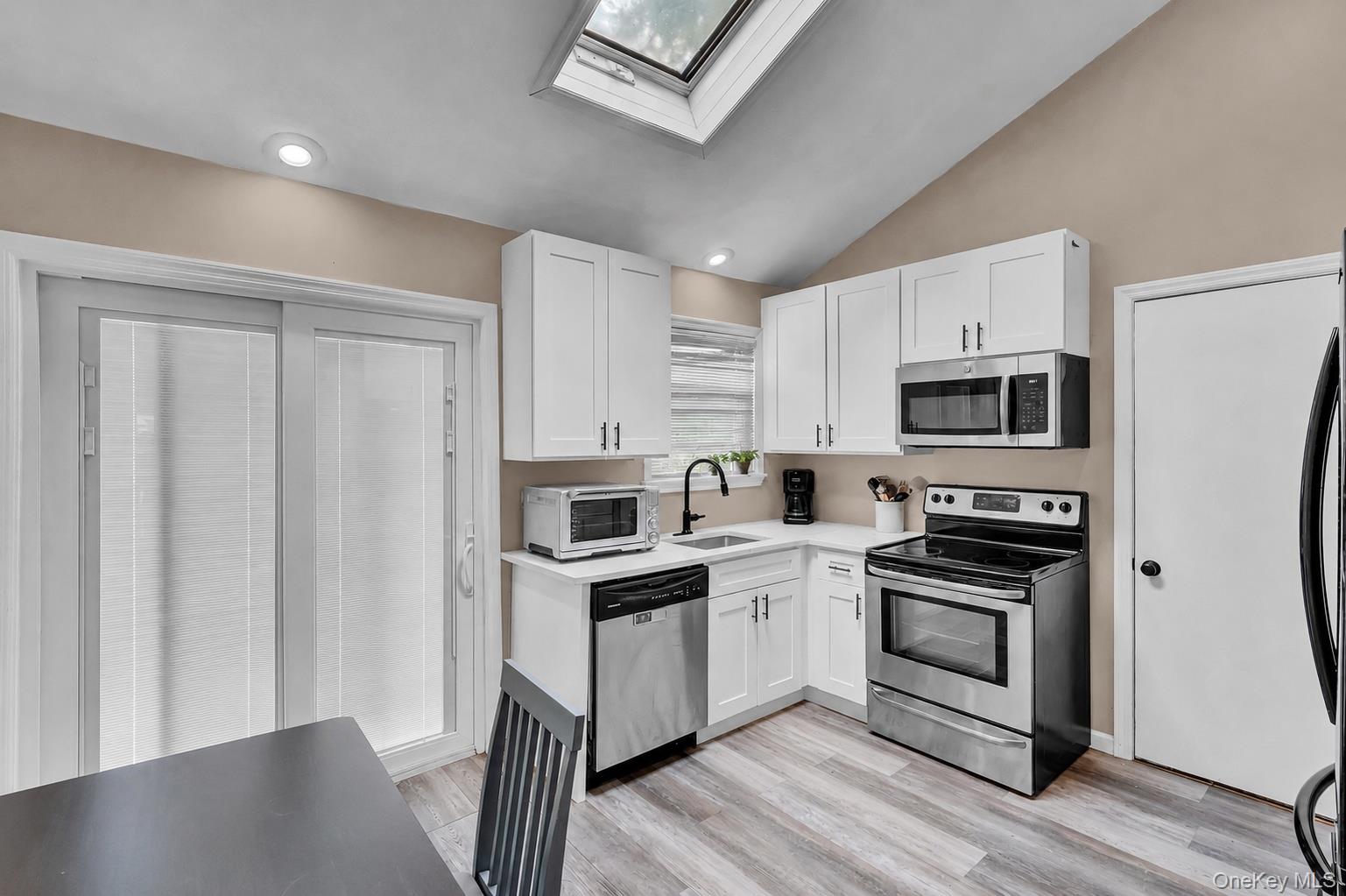 84 Palm Road Rocky Point, NY 11778 - Photo 7 of 18 Eat-In-Kitchen