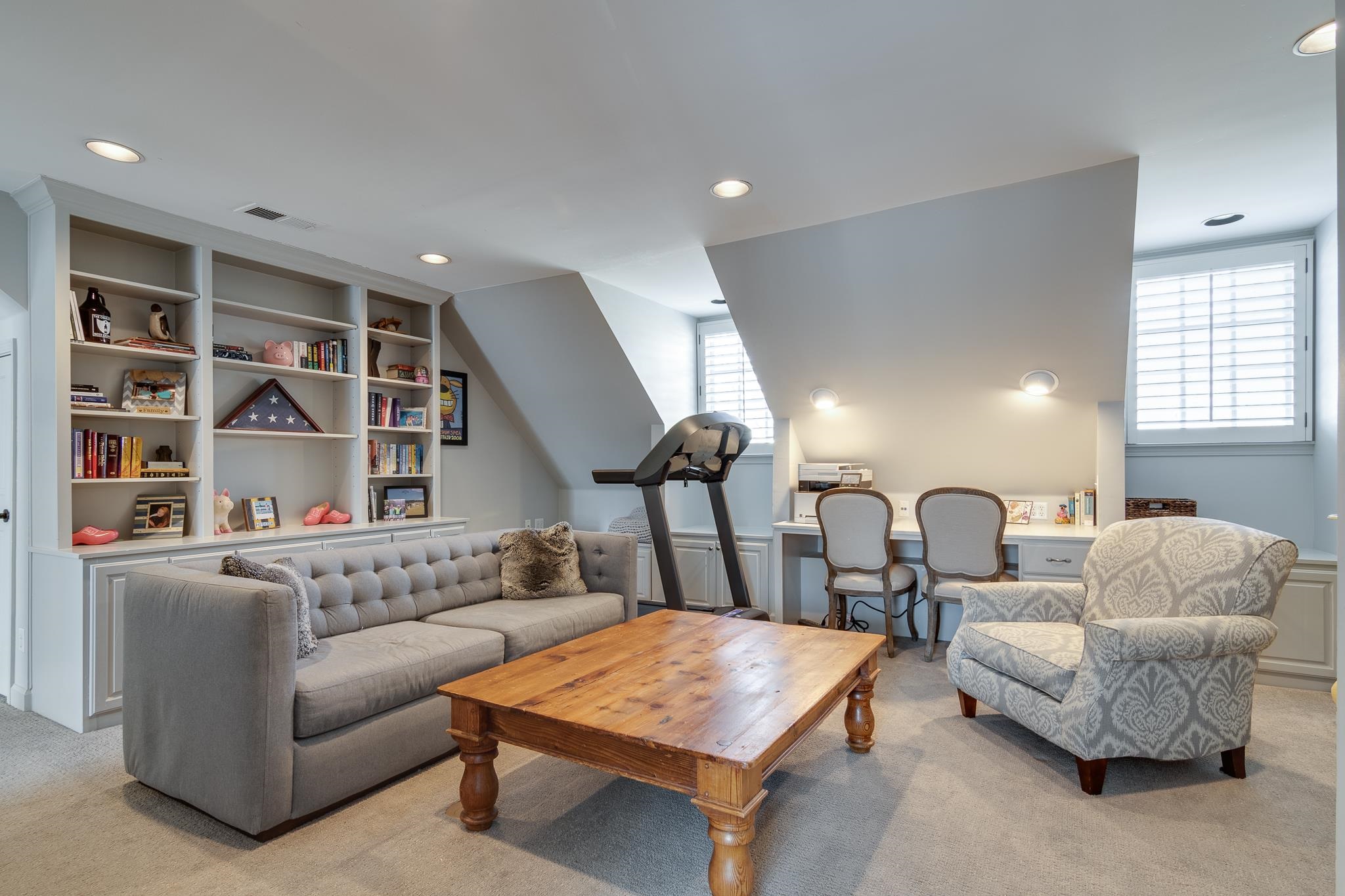 6417 Wood Bridge Road Memphis, TN 38119 - Photo 16 of 25 This is centrally located to the 3 bedrooms; with built in desk for working from home, nooks for reading or play. Recessed lighting and floor electrical outlet are nice touches, as are 3 great closets off this space.