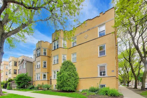 $250,000 | 4252 North Francisco Avenue, Unit 3, Chicago, IL 60618