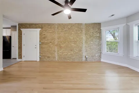 $250,000 | 4252 North Francisco Avenue, Unit 3, Chicago, IL 60618