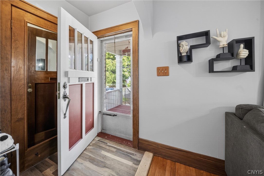 148 Winthrop Road Syracuse, NY 13206 - Photo 9 of 45
