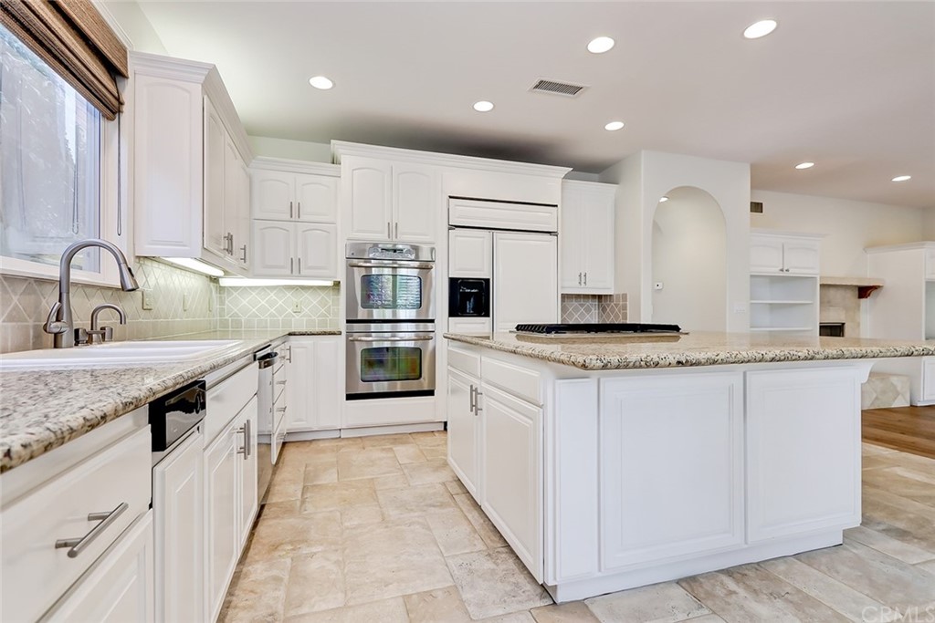 717 29th Street Manhattan Beach, CA 90266 - Photo 23 of 47 SubZero refrigerator and stainless steel appliances