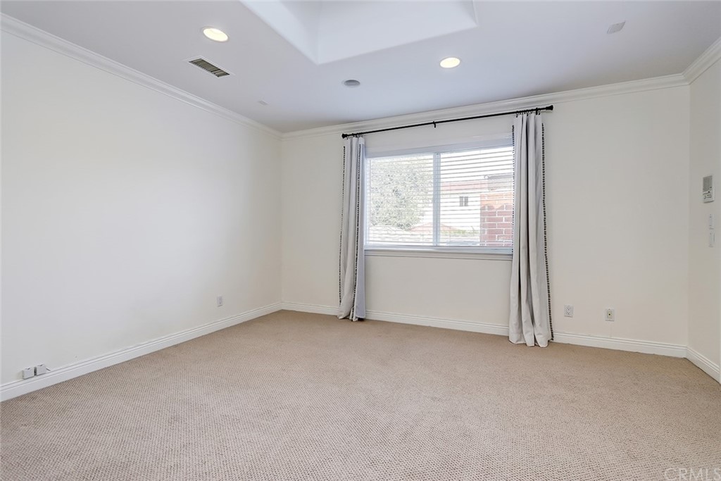 717 29th Street Manhattan Beach, CA 90266 - Photo 36 of 47 Upstairs guest bedroom, perfect for an office
