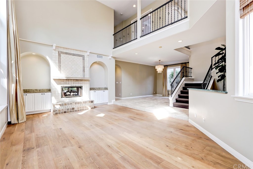 717 29th Street Manhattan Beach, CA 90266 - Photo 10 of 47 Second floor balcony overlooks formal living