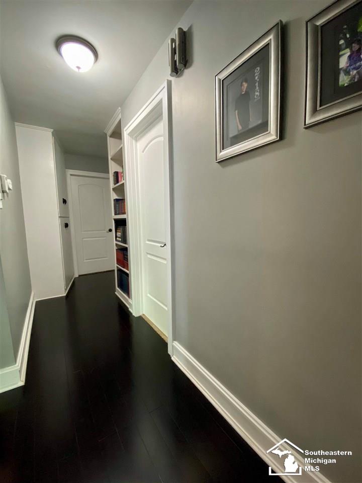 1843 Goddard Road Wyandotte, MI 48192 - Photo 31 of 67 50013869-31.JPG