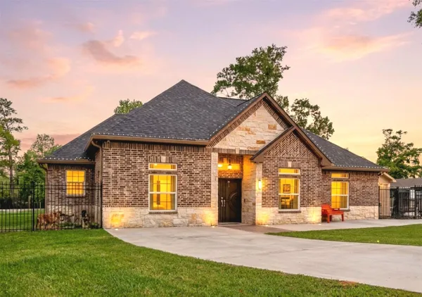 $460,000 | 23519 Creek Wood Drive, Spring, TX 77389