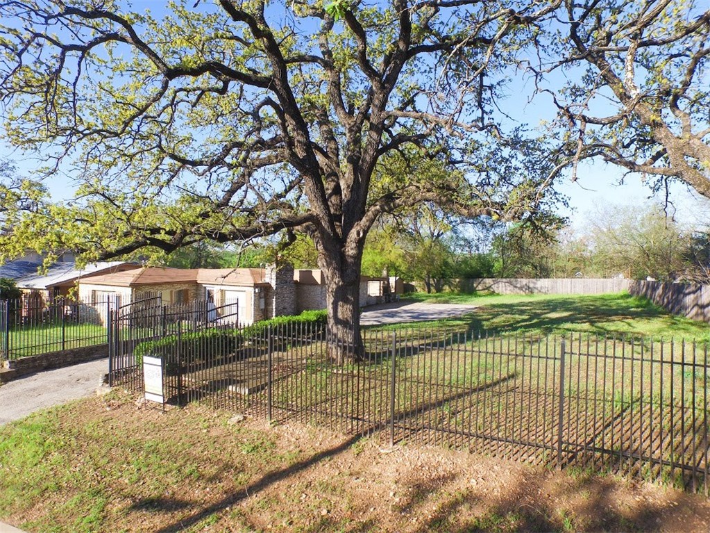 1206 Perez Street Austin, TX 78721 - Photo 1 of 1 Gallery Image 1
