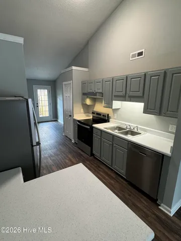 $1,400 | 3303 Moseley Drive, Unit B, Greenville, NC 27858