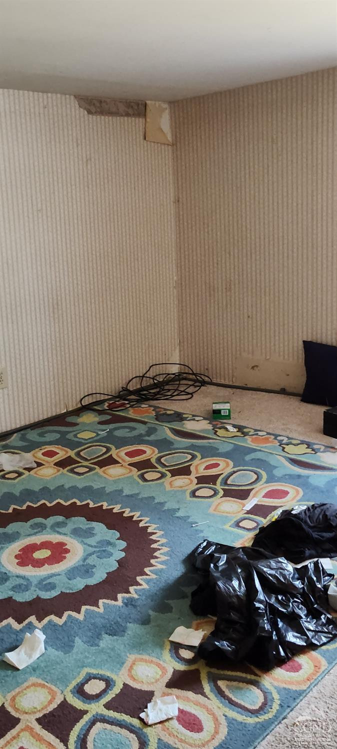 436-450 Scutt Road Greenville, NY 12083 - Photo 17 of 22 a view of a livingroom with furniture