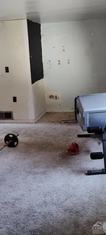 a view of a room with equipment