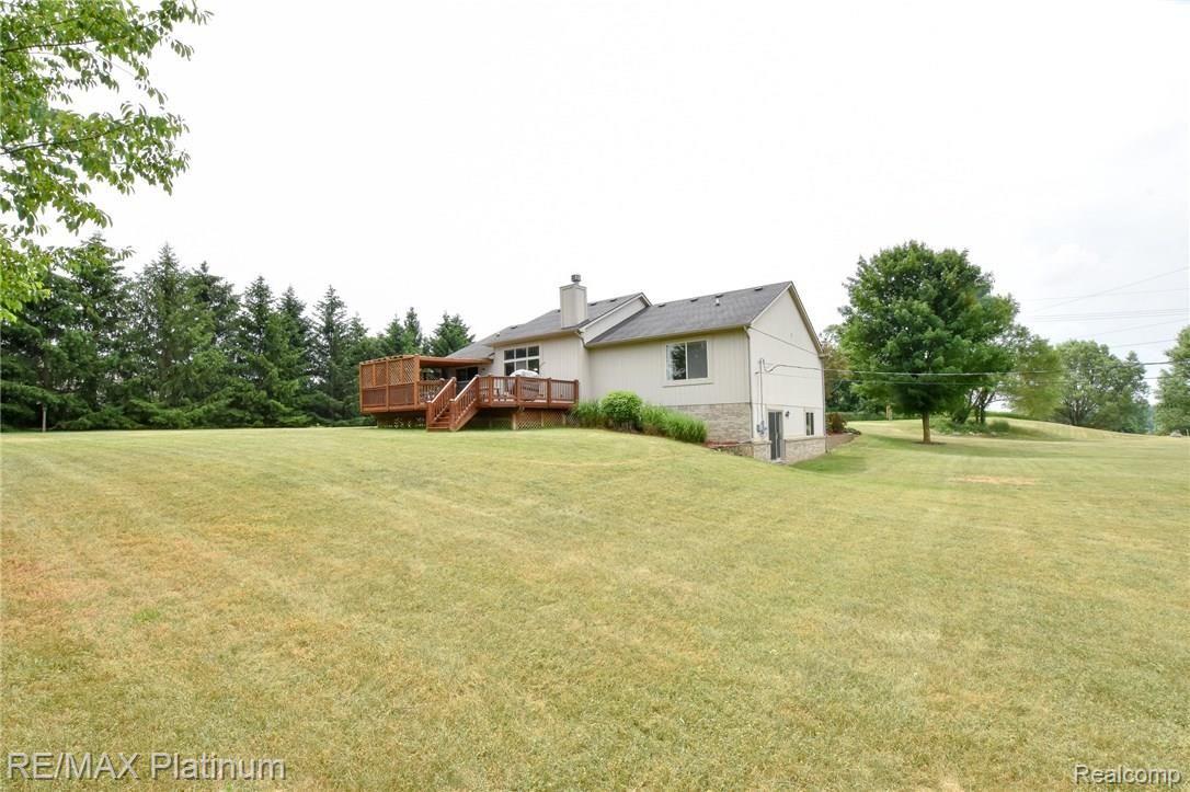 8443 Bergin Road Howell, MI 48843 - Photo 6 of 39 DSC_5576.jpg