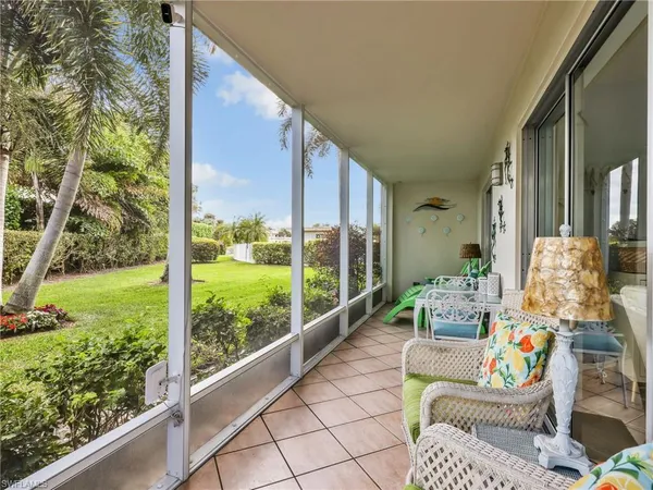 $1,900 | 3150 Binnacle Drive, Unit 106, Naples, FL 34103