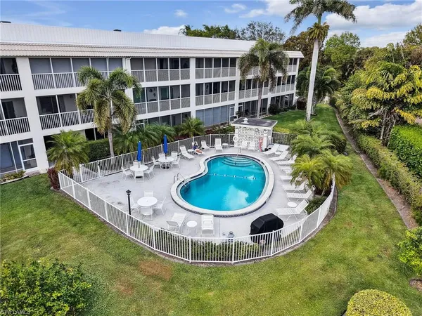 $1,900 | 3150 Binnacle Drive, Unit 106, Naples, FL 34103