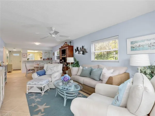 $1,900 | 3150 Binnacle Drive, Unit 106, Naples, FL 34103