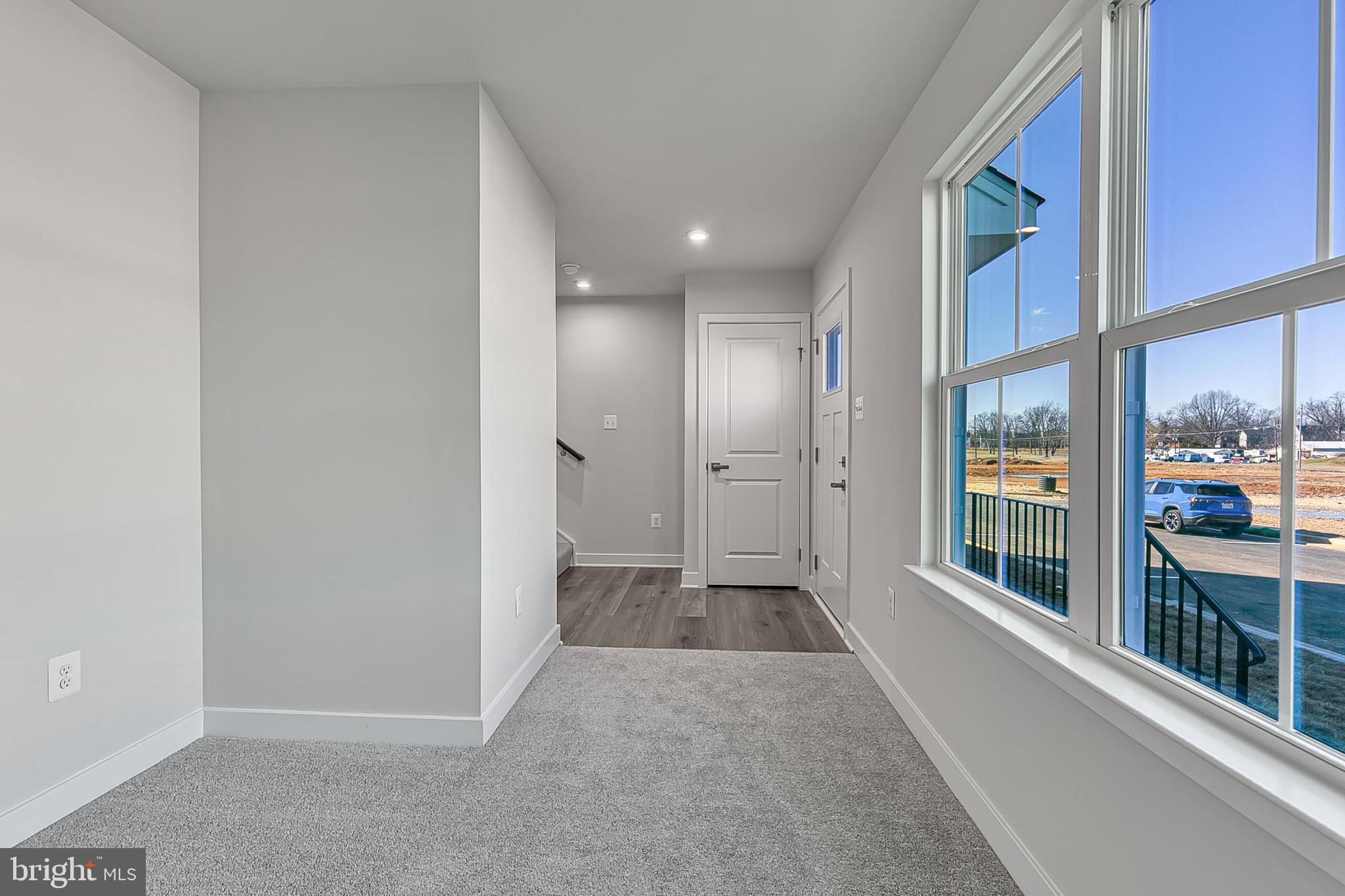 1110 B Oasis Avenue Ranson, WV 25438 - Photo 4 of 38