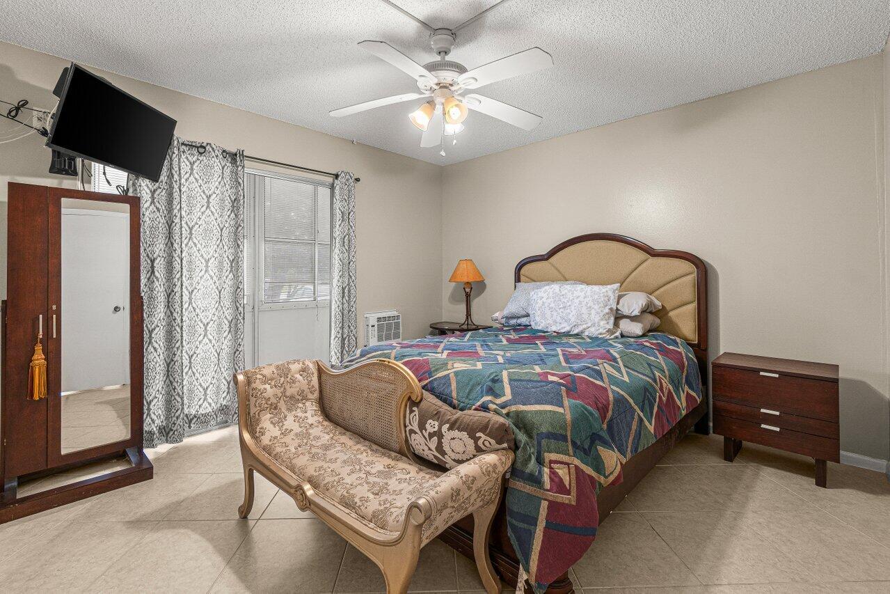 175 Suffolk F Boca Raton, FL 33434 - Photo 12 of 23 015-175SuffolkE-BocaRaton-FL-33434-SMALL