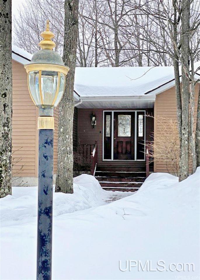 7738 Tipperary Road Gladstone, MI 49837 - Photo 2 of 46 Gallery Image 2