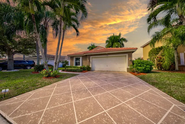 $545,000 | 5540 Muirfield Village Circle, Lake Worth, FL 33463