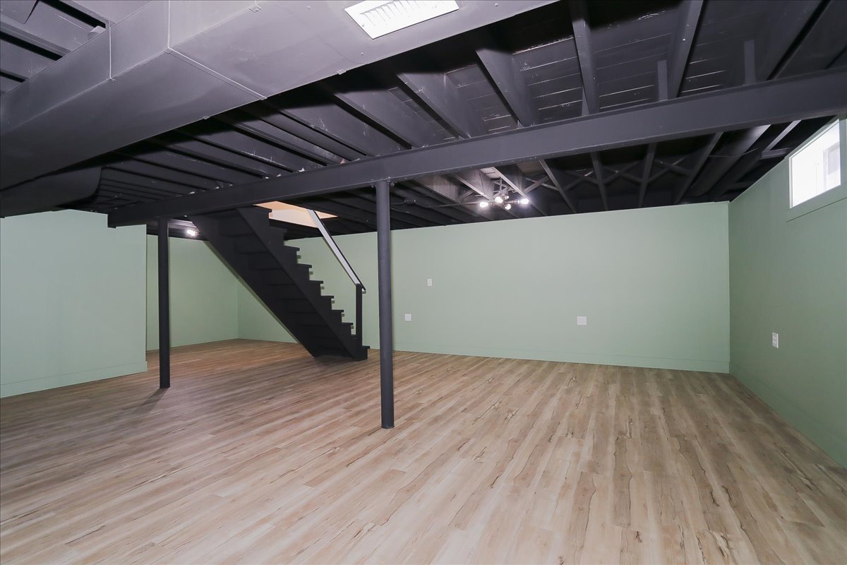 750 East Maple Street, Unit A Lombard, IL 60148 - Photo 21 of 26 a view of an empty room