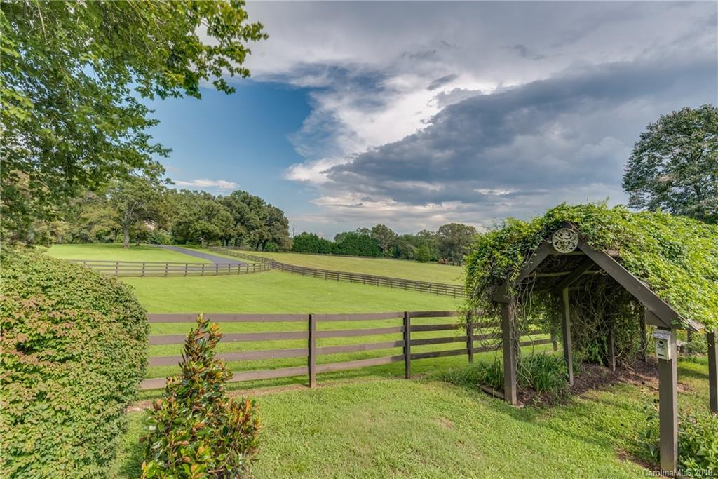 4160 Hunting Country Road Landrum, SC 29356 - Photo 34 of 48