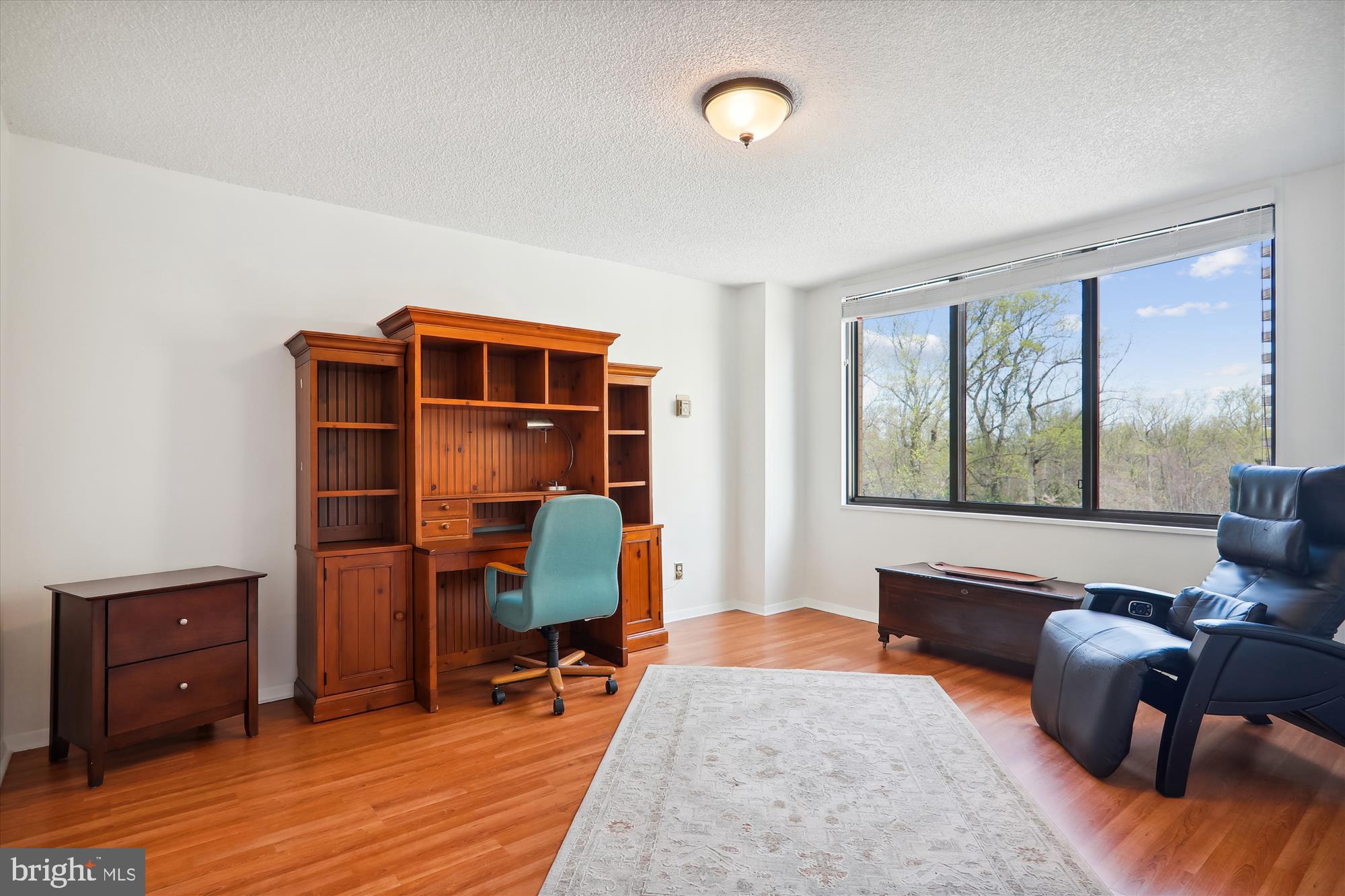 5225 Pooks Hill Road, Unit 701S Bethesda, MD 20814 - Photo 22 of 79 Spacious Bedroom/office /Den