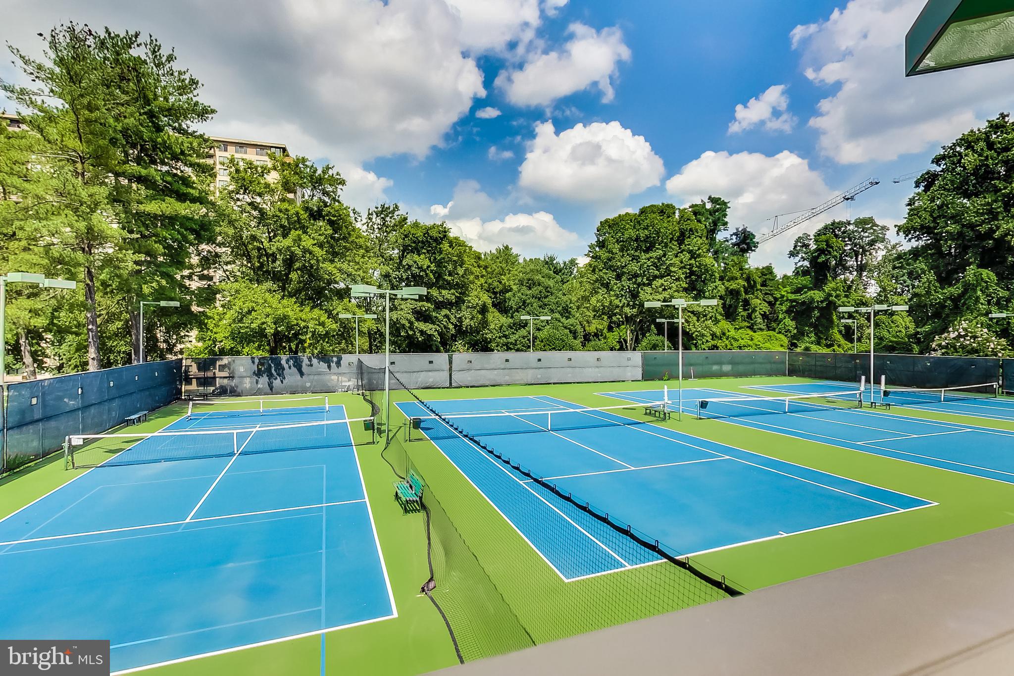 5225 Pooks Hill Road, Unit 701S Bethesda, MD 20814 - Photo 32 of 79 Tennis & Pickle Ball Courts