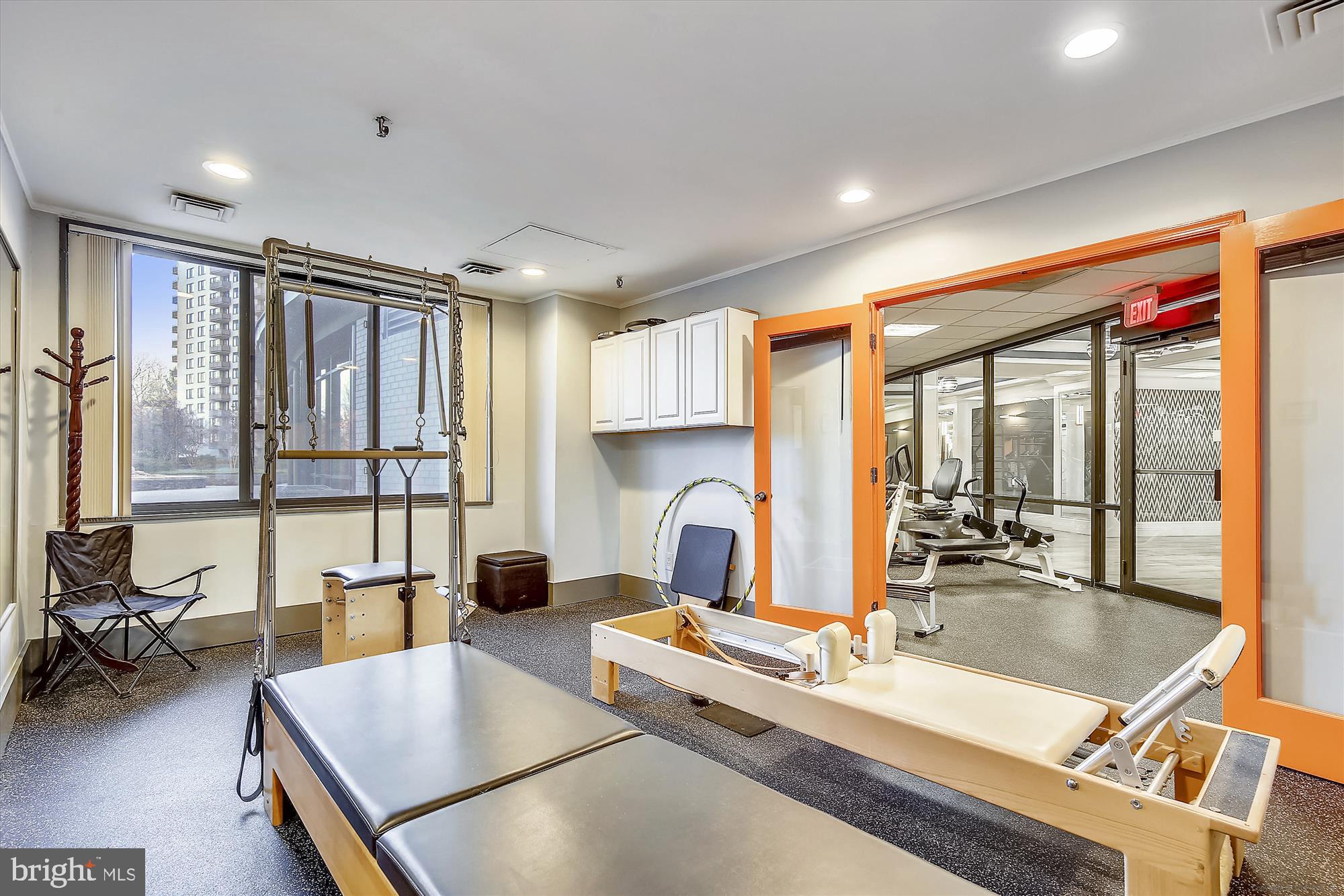 5225 Pooks Hill Road, Unit 701S Bethesda, MD 20814 - Photo 60 of 79 Pilates Studio