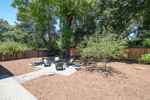 $695,000 | 153 Fairview Lane, Sonoma, CA 95476