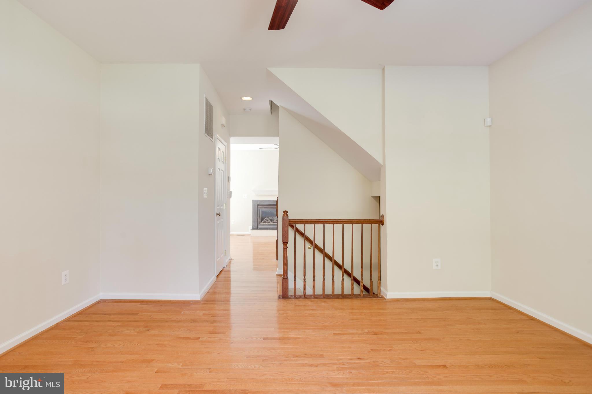 3509 Oak Road Laurel, MD 20724 - Photo 8 of 28 Living Room
