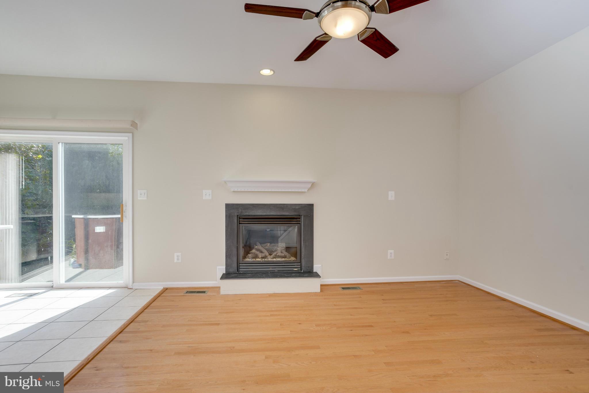 3509 Oak Road Laurel, MD 20724 - Photo 9 of 28 Family Room