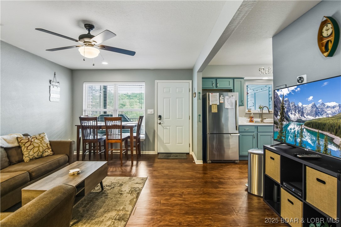 40 Lighthouse Road, Unit 3104 Lake Ozark, MO 65049 - Photo 16 of 33 The unit does come furnished and ready for you to