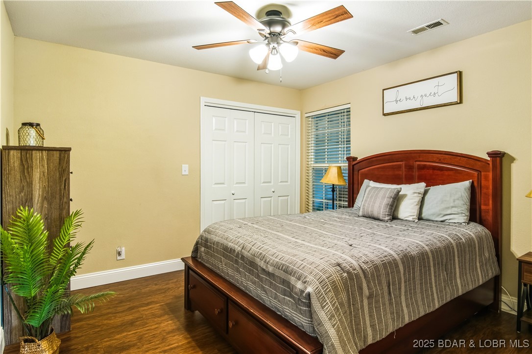 40 Lighthouse Road, Unit 3104 Lake Ozark, MO 65049 - Photo 5 of 33 Cozy guest bedroom