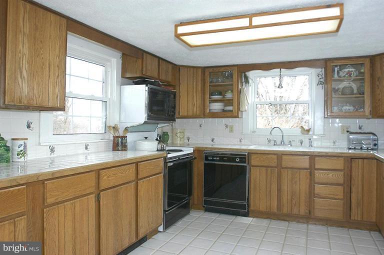 3803 Rectortown Road Marshall, VA 20115 - Photo 14 of 18 Kitchen