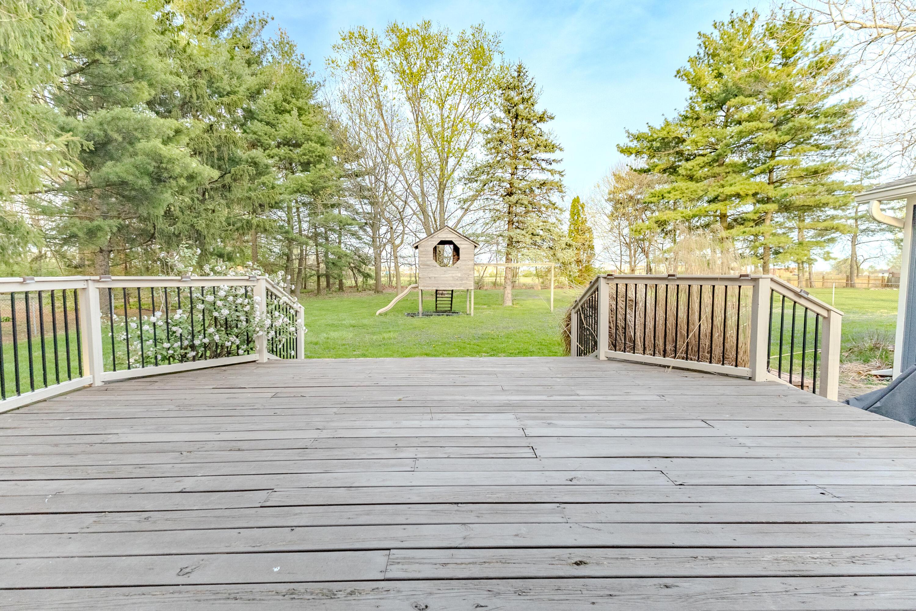 6780 Weldon Road Plain City, OH 43064 - Photo 30 of 34 Rear Deck