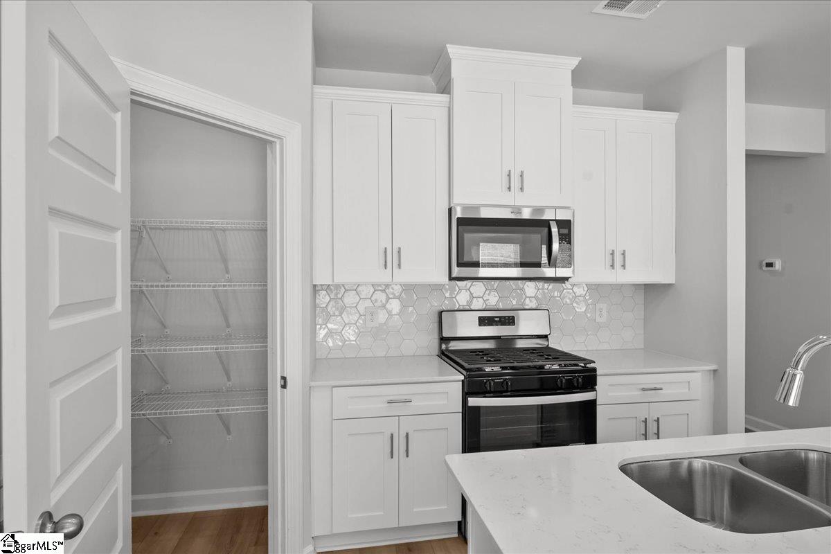 556 Cozy Blf Road Spartanburg, SC 29301 - Photo 11 of 30 Gallery Image 11