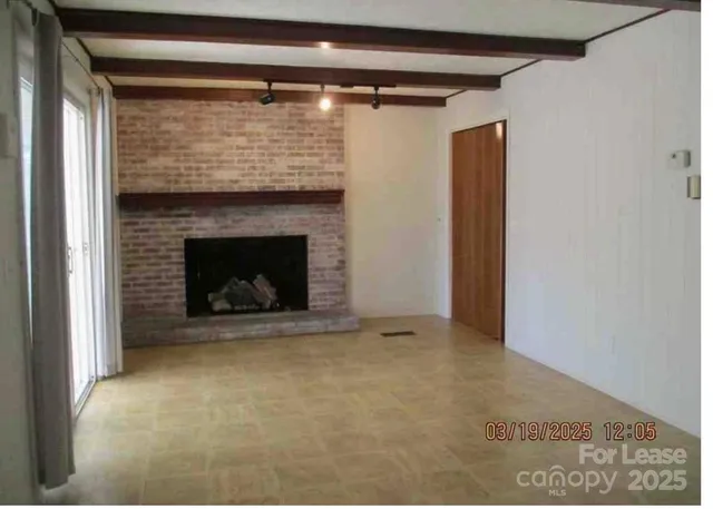 $1,950 | 200 Daniel Drive, Hendersonville, NC 28739