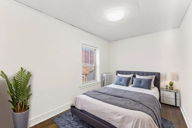 $1,395 | 4744 West Roscoe Street, Unit 2, Chicago, IL 60641