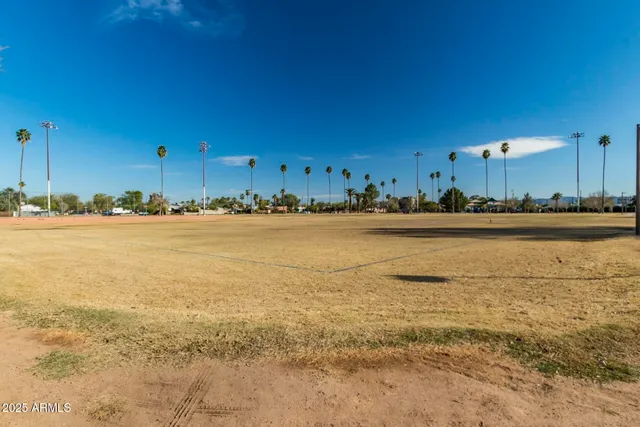 a view of a tennis court