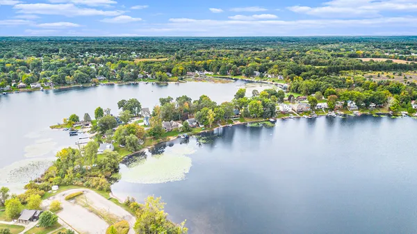 $2,500,000 | 7273 Orlin Court Northeast, Rockford, MI 49341
