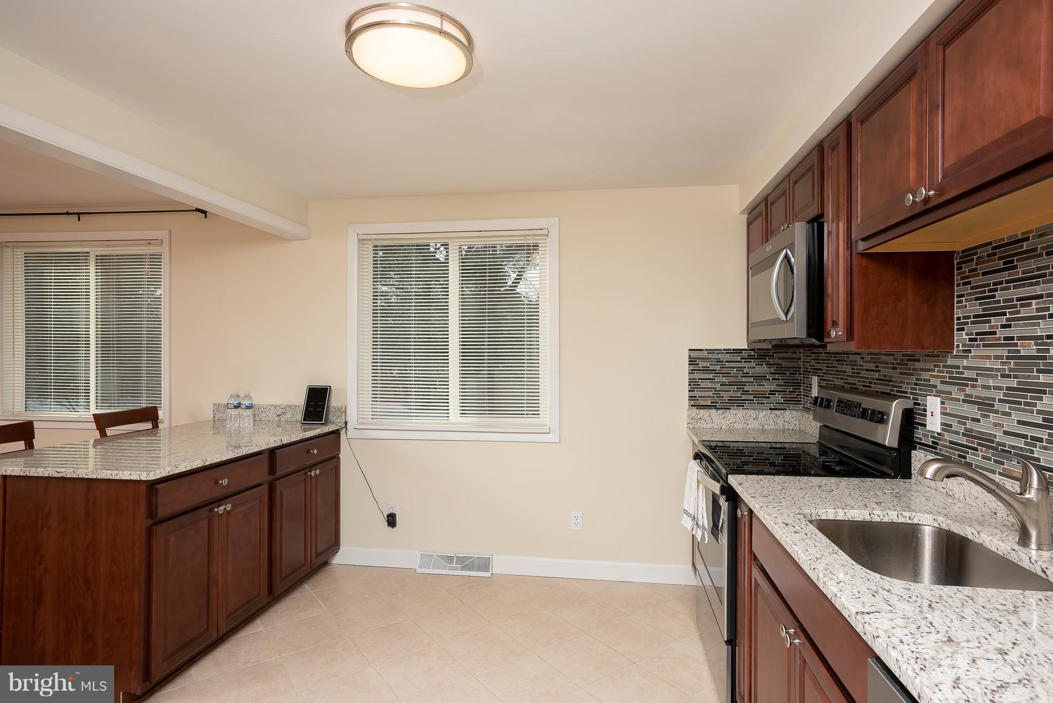 4986 Eliots Oak Road Columbia, MD 21044 - Photo 8 of 27