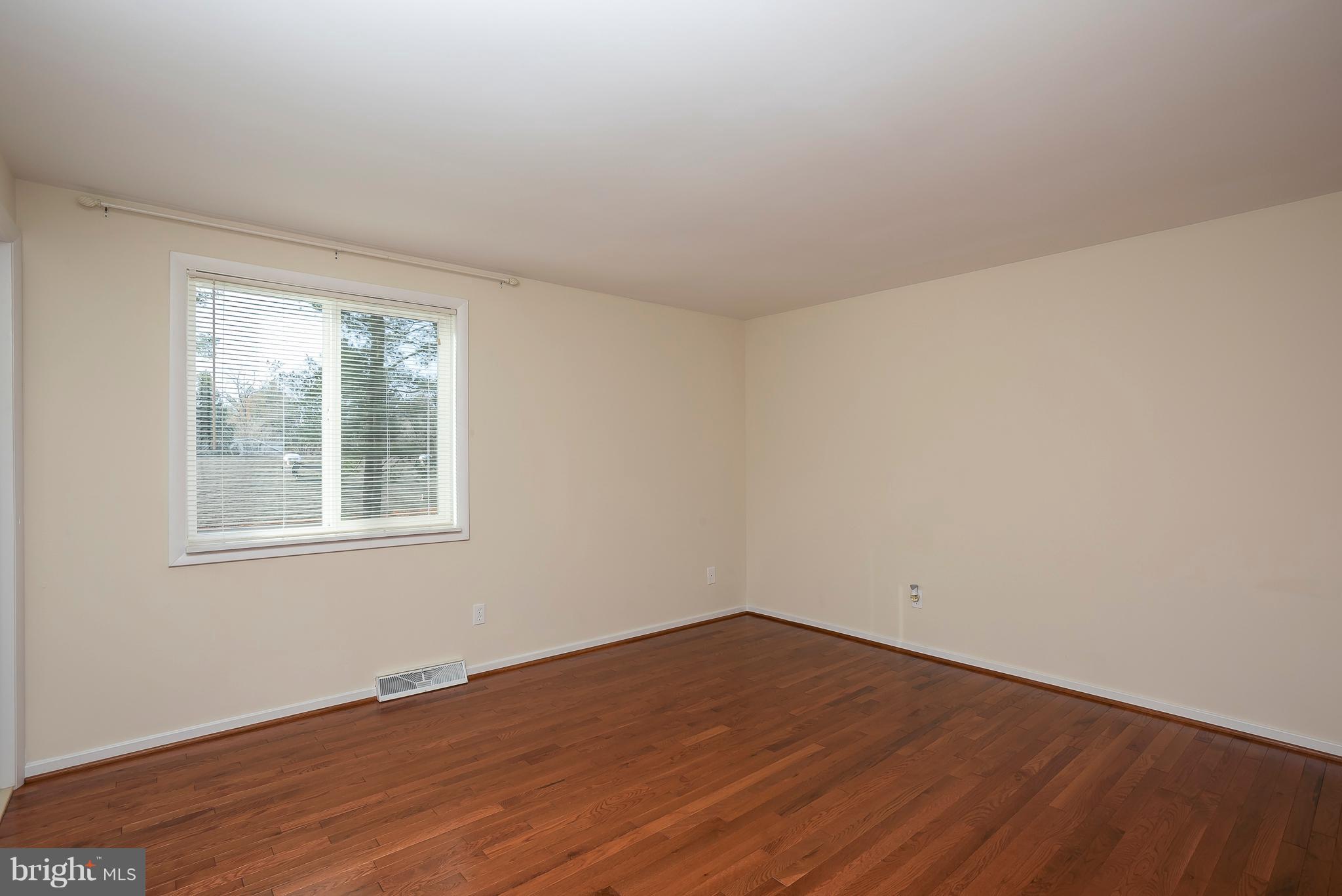 4986 Eliots Oak Road Columbia, MD 21044 - Photo 10 of 27
