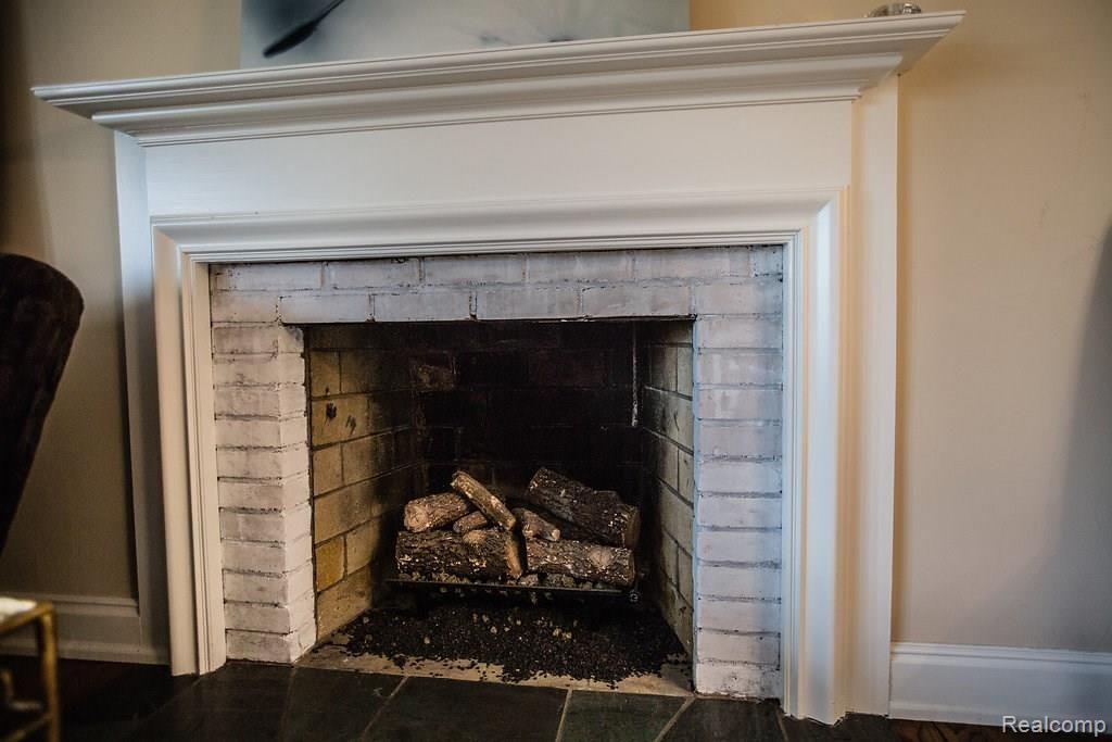 275 Barden Road Bloomfield Hills, MI 48304 - Photo 18 of 38