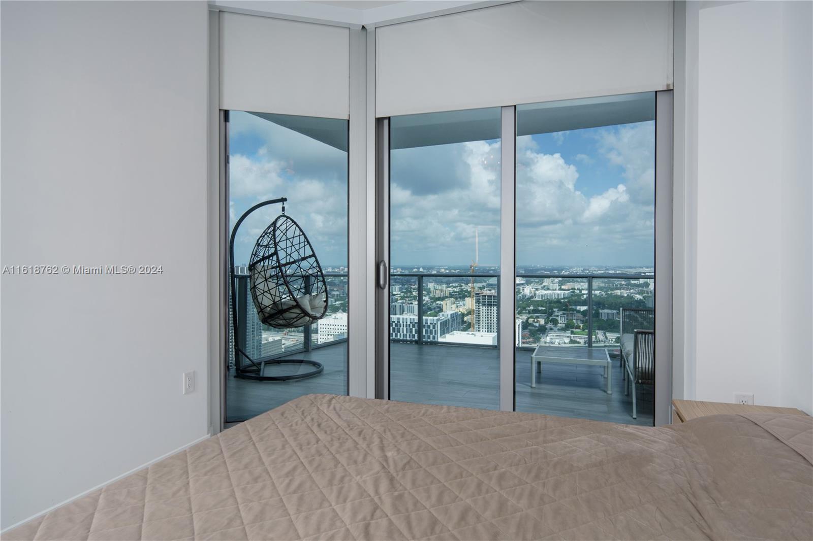 851 Northeast 1st Avenue, Unit 4406 Miami, FL 33132 - Photo 13 of 42